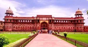 Taj Mahal Day Trips and Tours from Delhi