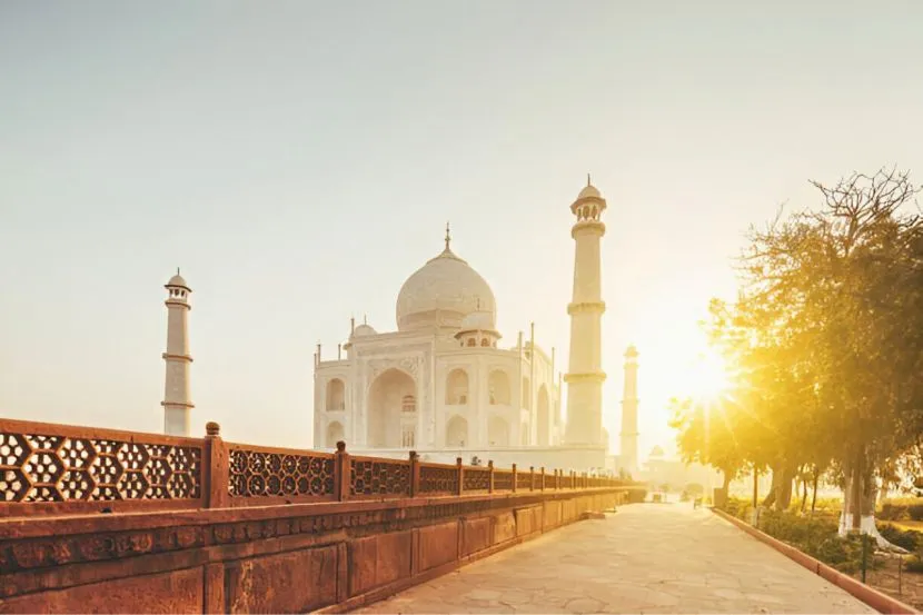 best time to visit Taj Mahal